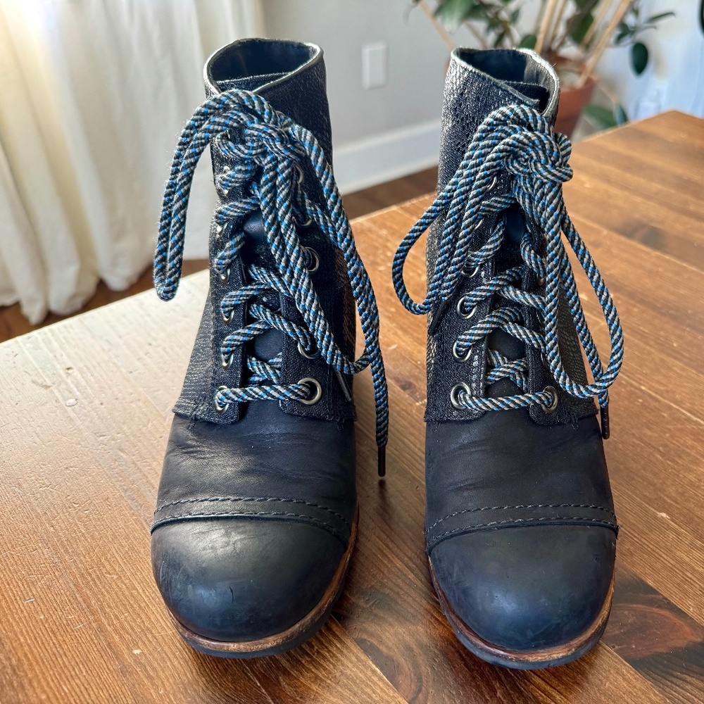 Sorel Joan of Arctic II PDX Wedge Size 9
